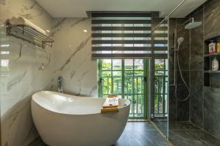 Freshly Built Aesthetic 4-Bedroom House - 8