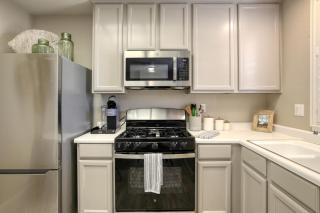 Pacific Plaza #508 - Tranquil Retreat - 1BdrmUp-2Q - 1