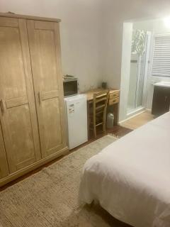 Cosy homestay in green area - 3