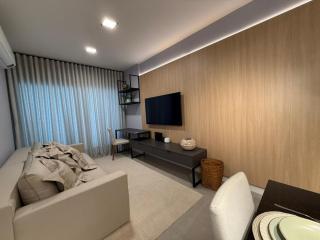 Cozy and Modern with Full Amenities - 0