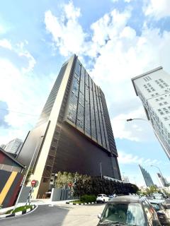 Majestic Residence Klcc by Like Home - 1