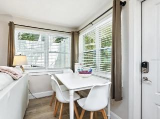 Book Me Baby! Wildflower Inn Siesta Key #6 Bird of Paradise - 2