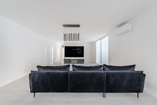 Exclusive villa with ocean and mountain views in San Miguel - 7