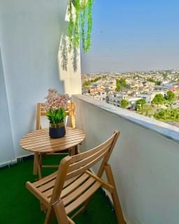 Luxury 1 Bed Apartment - Civic Centre - 1