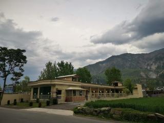 Breeze Inn Hotel & Restaurant - 9