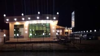 Breeze Inn Hotel & Restaurant - 1