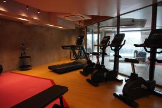 Stunning Morden Apartment Zone 3 Free Parking Prime location Sleeps Upto 6 - 2