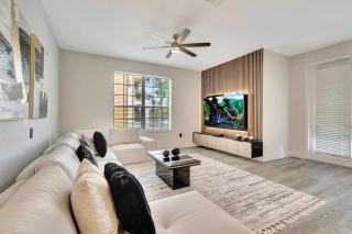 Family 4BR Apartment at Vista Cay - 6
