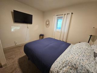 Stylish 3-Bedroom Near Downtown Fairbanks - 3