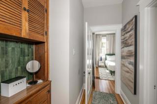 Cincinnati 3BR Retreat, Sleeps 6 and Parking - Cincinnati - 2