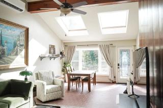 The Grand Riverhouse & Bunkhouse - 9