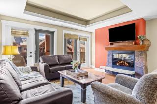 Spacious Rockies Escape near Banff Hot tub and Gym - 9