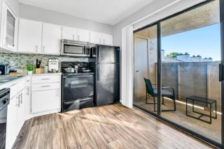 Brand New Studio 1 Bath Gym Access - 0