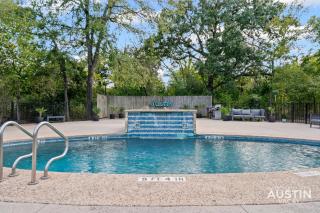 4BR/3BA Sunset Valley Art Retreat - Pool, Sauna, Gym & Hot Tub by Austin Vacay - 0