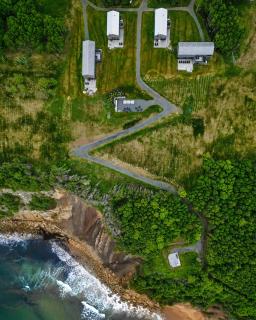 Juniper - Accessible Luxury Cottage with Stunning Views, Private Hot Tub, Private Path to Beach - 9