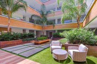 Elegant 3BR Condo Near Airport - 3