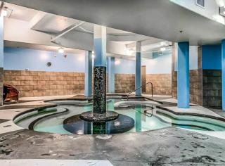 Mountain View Escape Sleeps 6 with Hot Tub and Pool - 6