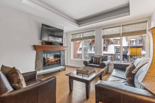 Mountain View 2BR Condo with Hot Tub, Pool and Gym - 3