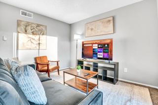 Cozy Brand New Studio 1 Bath Gym - 6