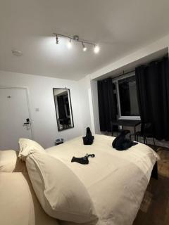 Clapham South London Room - 3