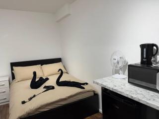 London Clapham Room - Local - 2