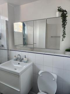 Stylish 1-Bedroom Haven in Central London - 4