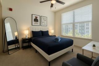 Central Birmingham Stylish Midrise Unit - 5