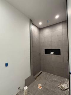 The Dim Light - Industrial Warehouse Condo - 3