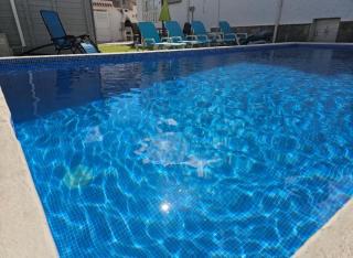 Private Villa with Heated Swimming Pool, Roof Top Solarium & Garden - 5