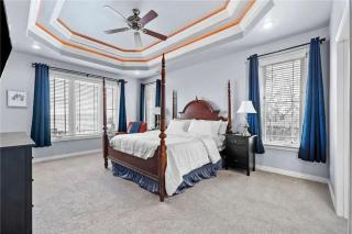 Lakeside Retreat - Large Deck & Game Room with Views - 5