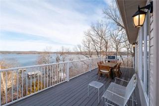 Lakeside Retreat - Large Deck & Game Room with Views - 0