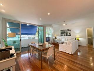 Edificio Vinicius de Moraes 242 - 1