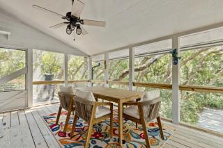 Charming Coastal Retreat sleeps up to 9 - 5