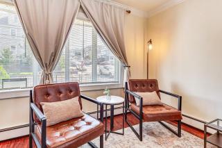 New York-Themed Home with Easy Transit to Manhattan - 5