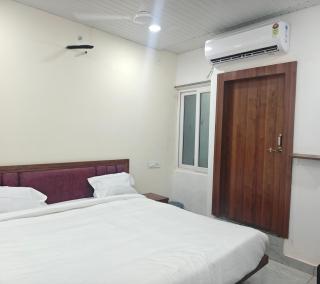 Hotel Royal Krishna - 7