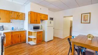 Mathilda Street Trio - The Lodge with King Bed - Pittsburgh - 3