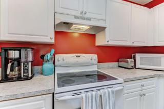 3 bedroom, 2 bath bungalow home - 1