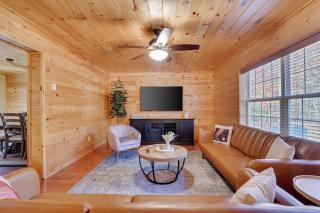 6BR Cabin w Fire Pit Game Room & Basketball - 1