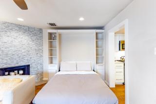 Encinal Condominiums - 6