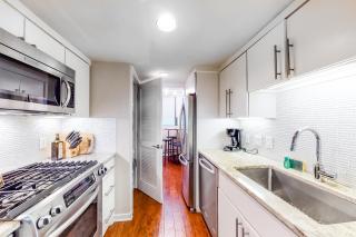 Encinal Condominiums - 4