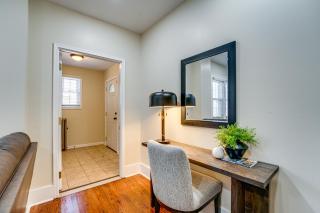 5 Mi to Dtwn Detroit Pet-Friendly Edison Home - 4