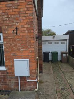3 Bed House - Sleeps 5 - Pets - Garden - Parking - 7