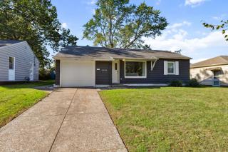 2BR with Private Hot Tub - 8