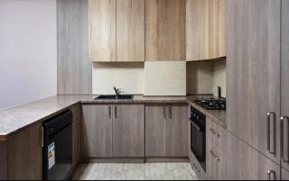 Superb Location-City Center Vibrant and Stylish 2Bedroon & 2Bathroom Apartment, Stunning View - 6