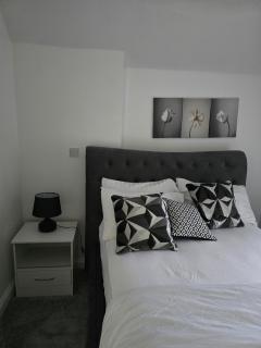 3 Bed House - Sleeps 5 - Pets - Garden - Parking - 2