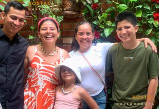 Hostal Cartagonova - Habitaciones privadas y amplias cerca a zonas turísticas - 0