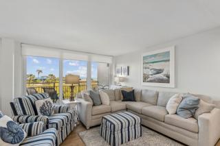 Recently renovated 4 bedroom, 3 bath oceanfront condo - 0