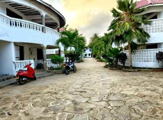 Nuru's 3BR Diani Villa - 4 Mins To The Beach - 8