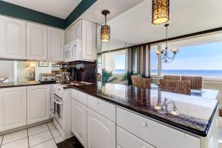 Oceanfront 3 Bedrooom BeachWalker Condo - 4