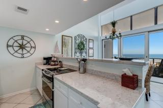 Oceanfront 2 Bedrooom with sleeping loft - 2